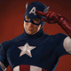 Uno de los mayores aciertos de Captain America: The First Avenger es cómo integra los ridículos orígenes propagandísticos del personaje.